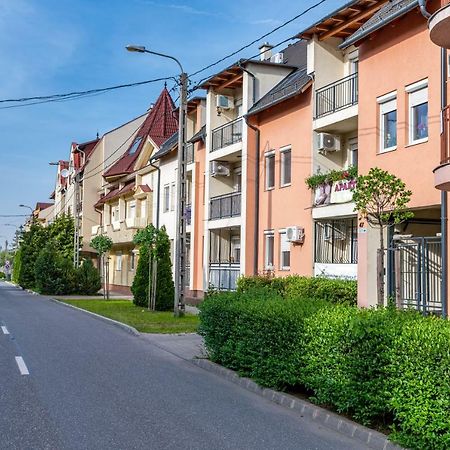 Bella Apartments No1 Hajdúszoboszló Eksteriør billede
