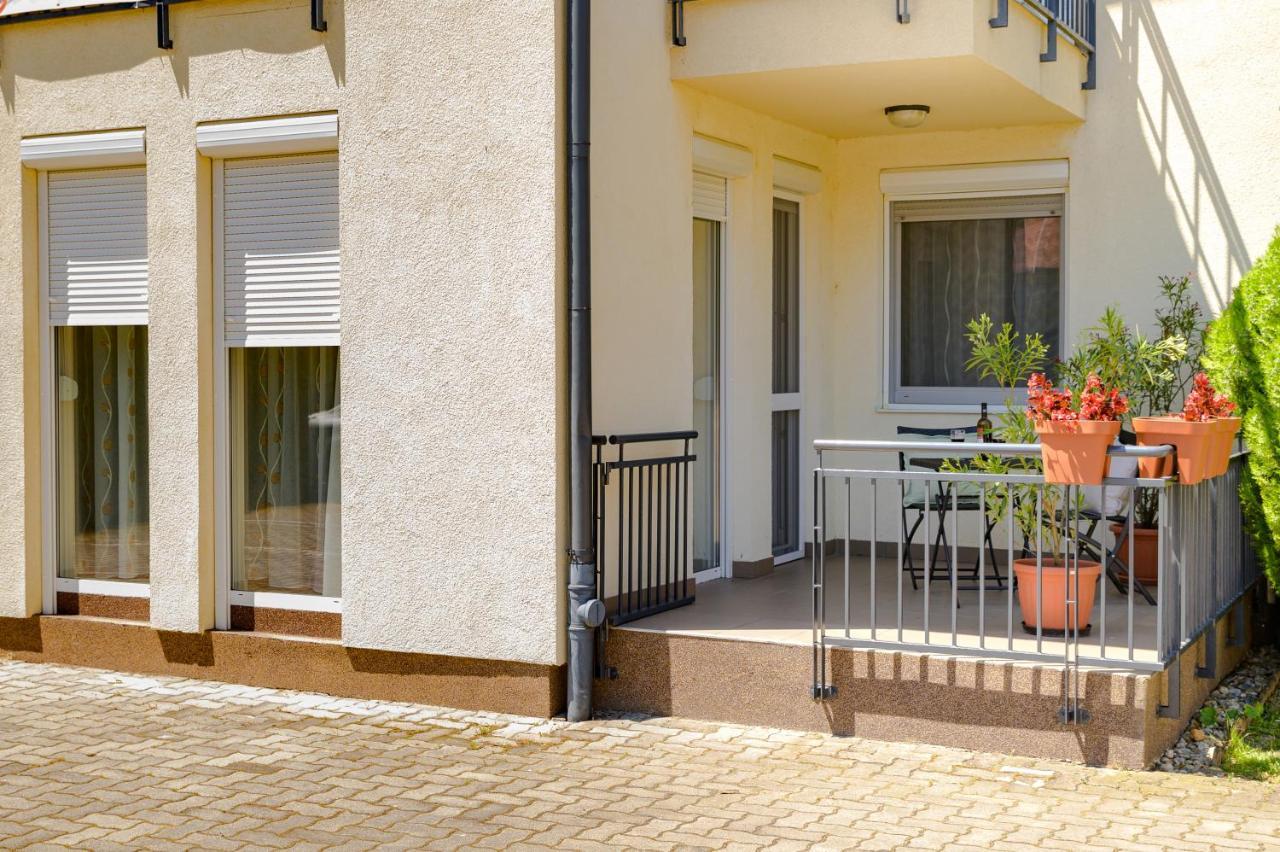 Bella Apartments No1 Hajdúszoboszló Eksteriør billede